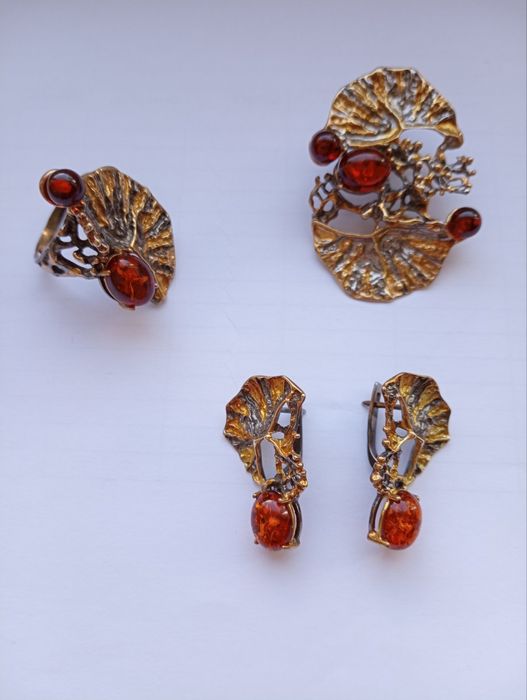 Ювелірні прикраси срібло з бурштином Калінінградский  янтарний завод