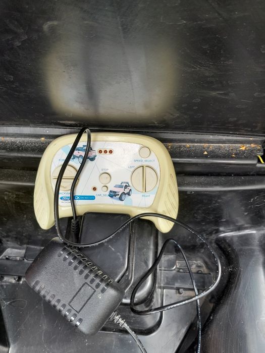 Ford ranger dla dzieci na akumulator