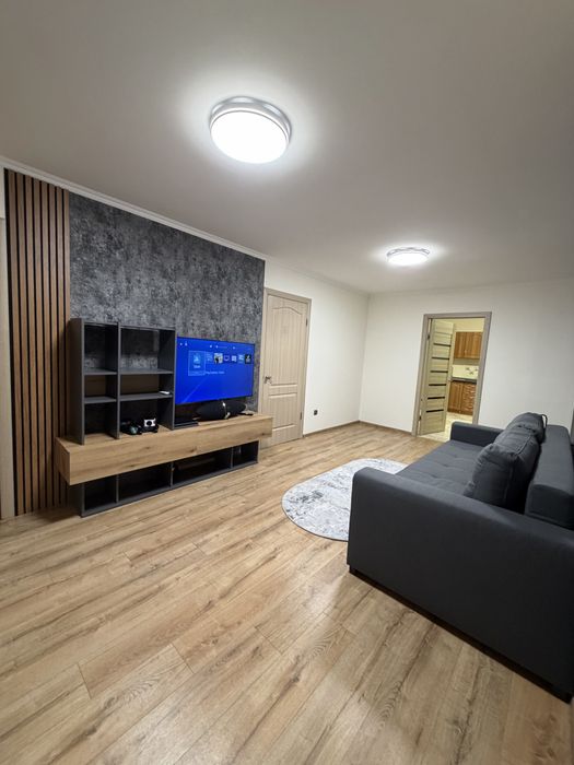 Подобова короткострокова оренда будинку набережна перемоги  центр