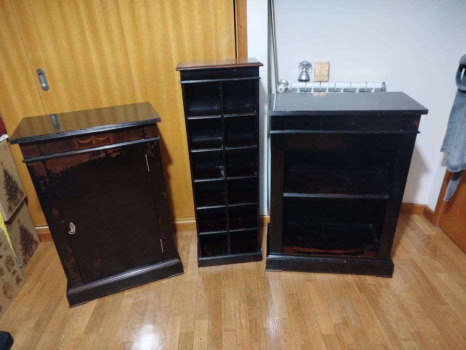 3 móveis de madeira