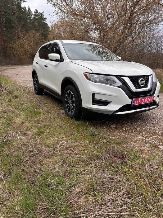 Nissan Rogue 2017 року