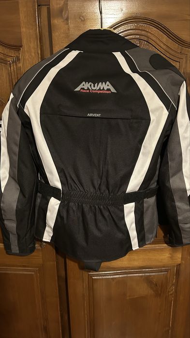 Blusão para moto de senhora.