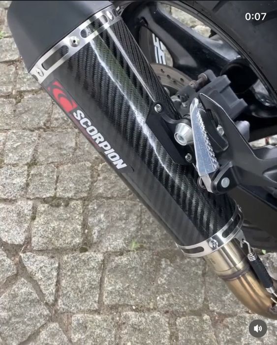 Suzuki GSR 750 … som brutal