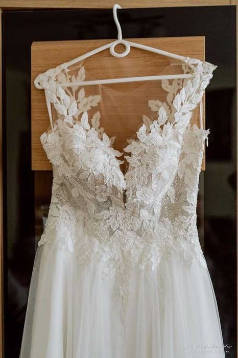 suknia ślubna z salonu bardzo ładna