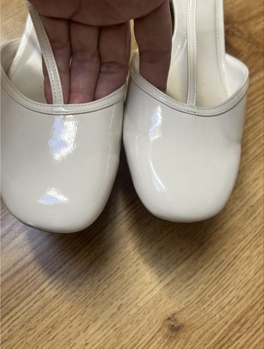 Лаковані босоніжки ZARA 36р