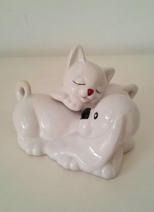 Figuras vintage - cão e gato.