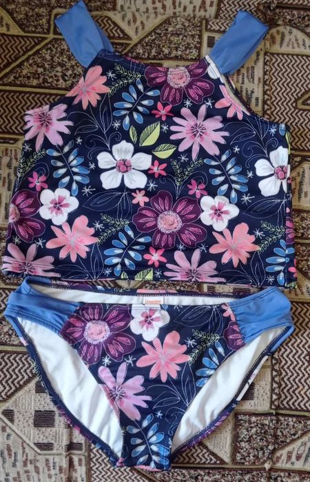 Купальник на дівчинку