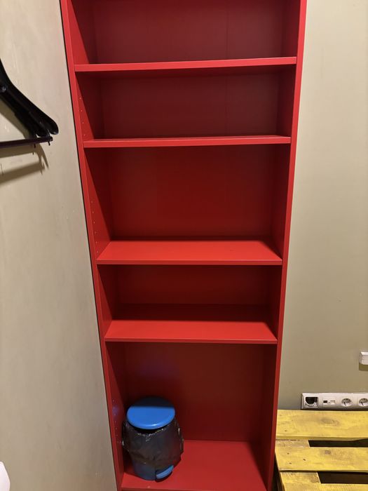 Етажерка червона