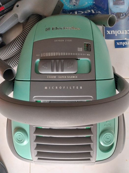 Aspirador electrolux completo  como novo