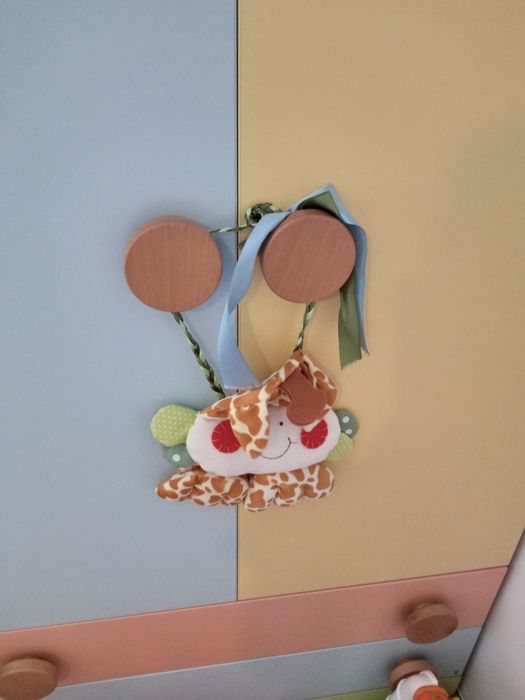 Roupeiro e comoda bebé PRÉNATAL
