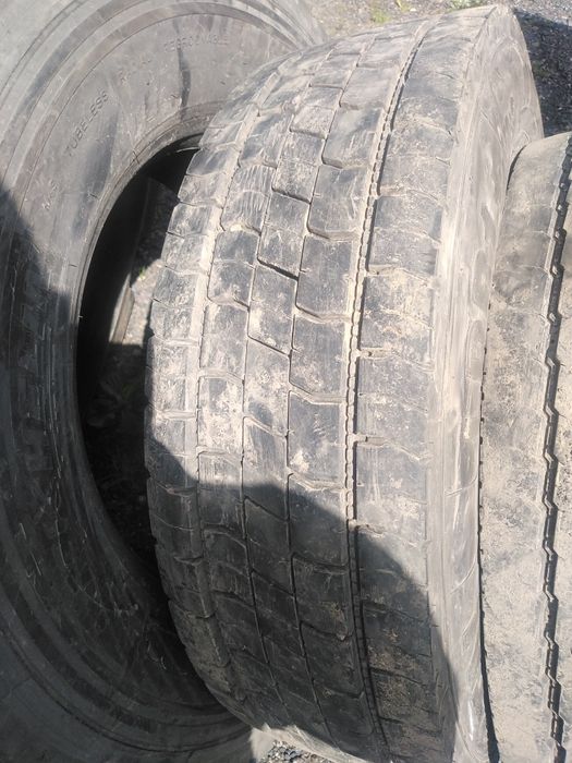 Opona 235/70R17.5
