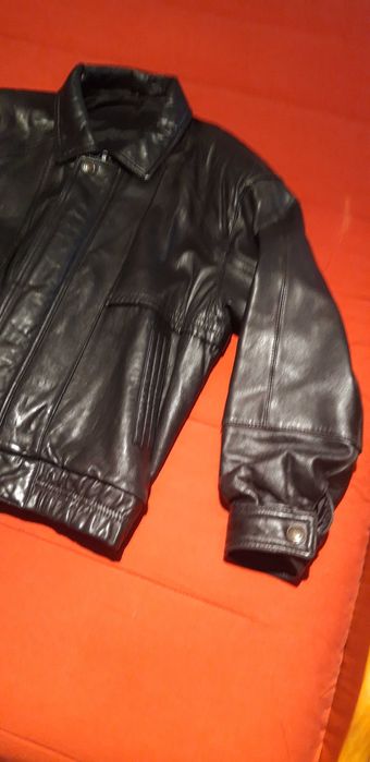 casaca couro impecável
