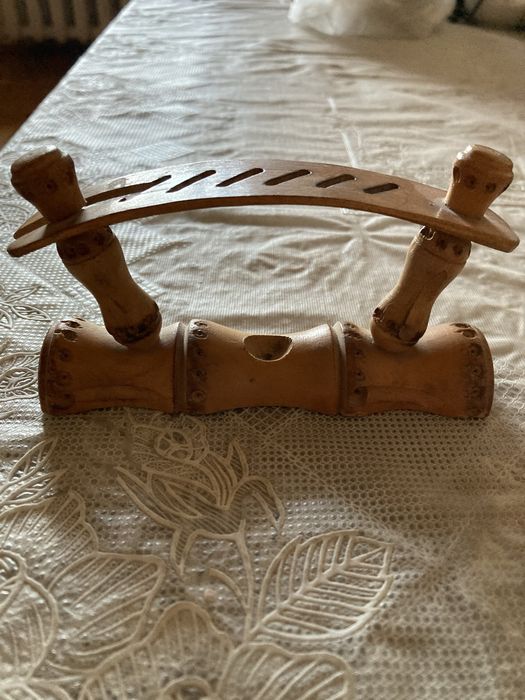 Продам бамбуковую  подставку для фруктовых  ножей