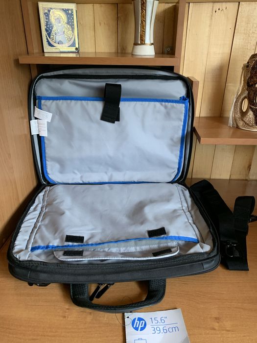 Сумка фірми”hp”для ноутбука 15.6 дюймів нова роз.42*30*7 см.