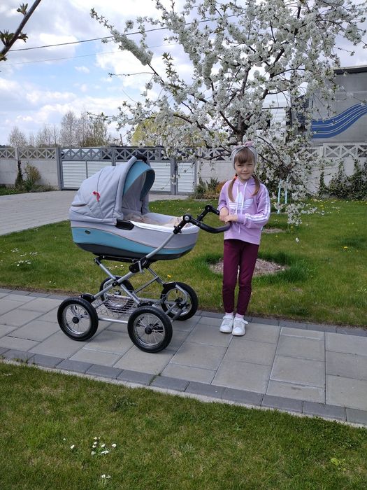 Дитяча коляска фірми   roan