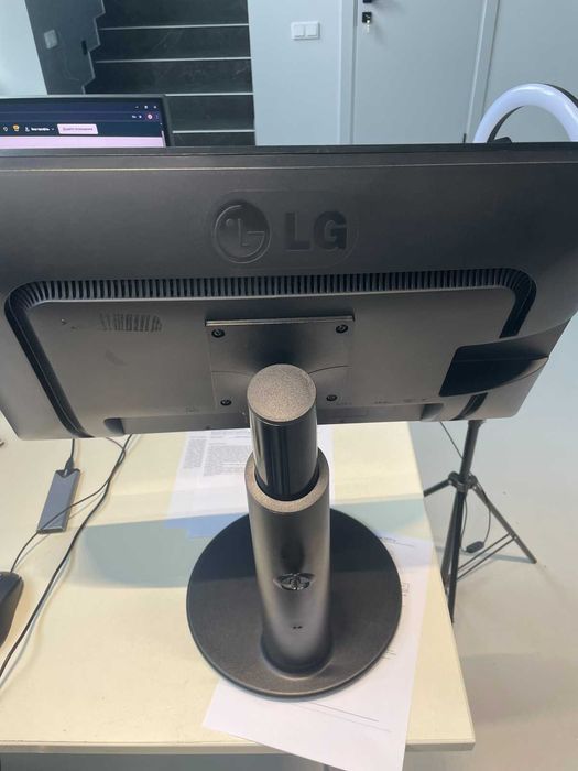 LG 24MB65 Black Б/В 24 дюйми IPS для дому та офісу є кількість