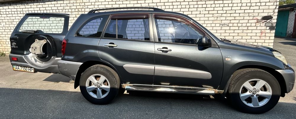 Toyota Raw 4 Бензин