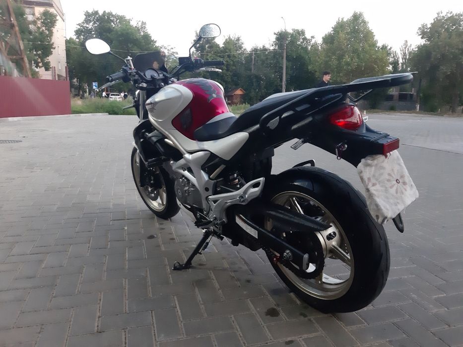 Suzuki Gladius SV650