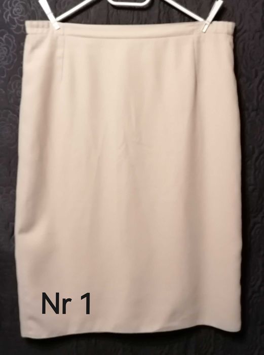 Garsonki damskie na różne okazje
SPÓDNICA i ŻAKIET rozm. 50