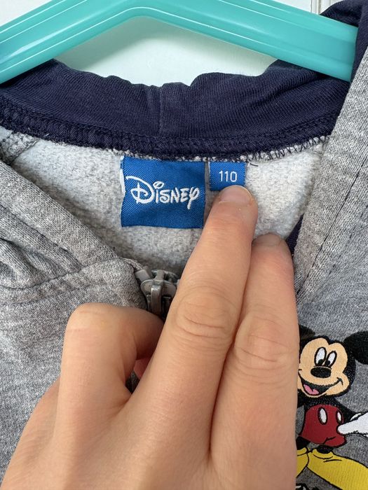 Szara bluza z Myszką Mickey i z kapturem (Disney, r. 110)