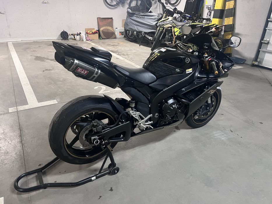 Yamaha r1 rn19 anniversary