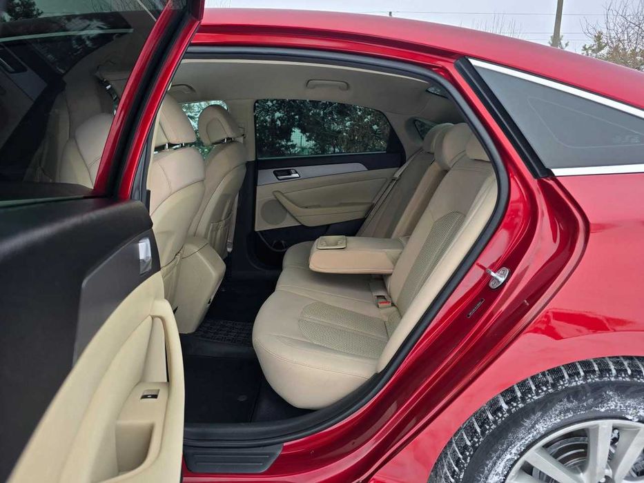 Продам  Hyundai Sonata 2015. Можна в розстрочку, під викуп.