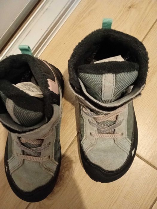 Buty zimowe, przejściowe, odporne na deszcz