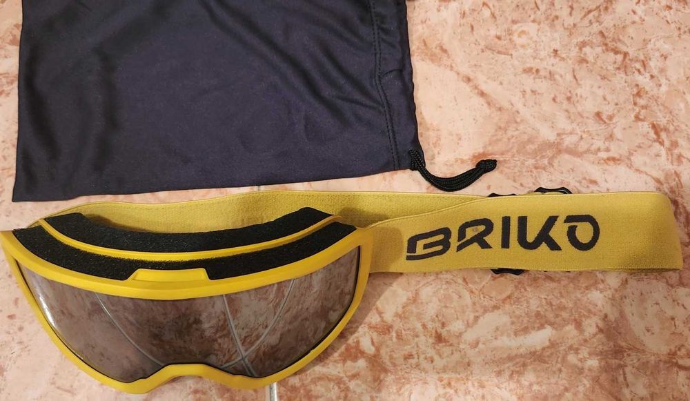 Máscara de neve Briko Chamonix, versão "Silver Cat 2", usada uma vez