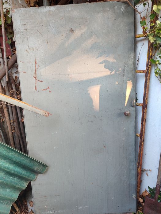 Drzwi stalowe z ramą