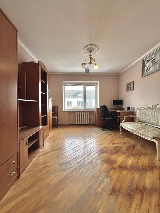 Продаж 3-кімнатної квартири 76 м² + горище, Пустомити, 2 / 2 поверх