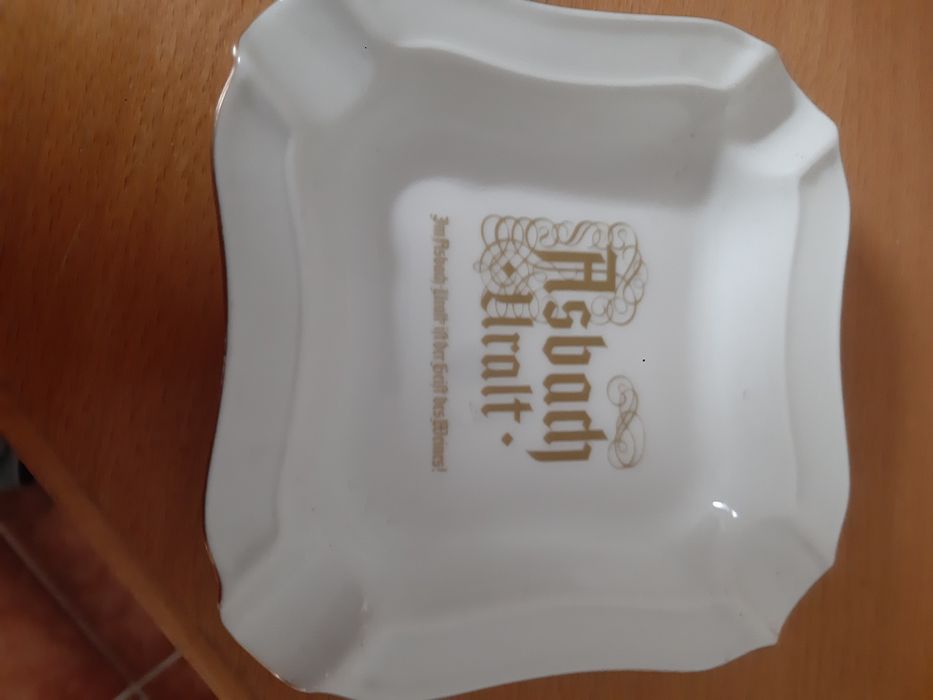 Cinzeiro em cerâmica