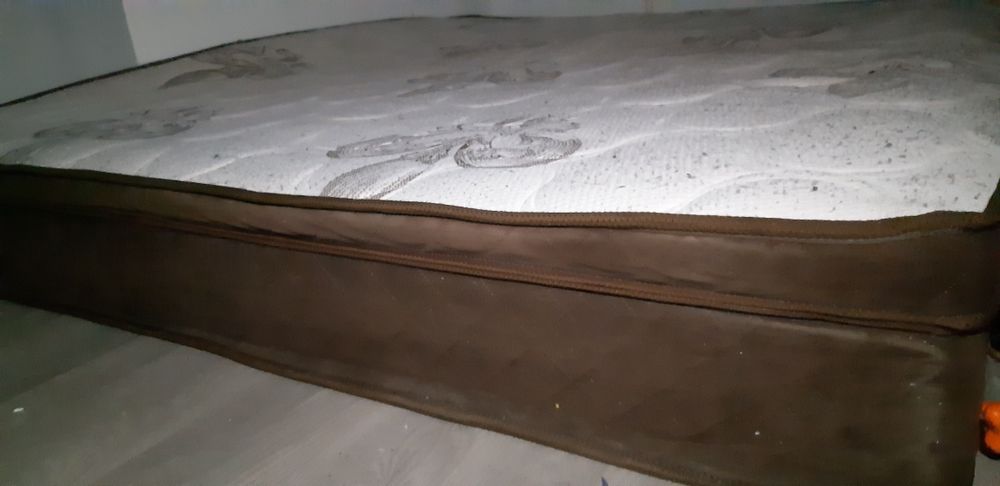 Матрас двухспальный 2м×1.9м×0,4м не воняет ортопедический пружинй мягк