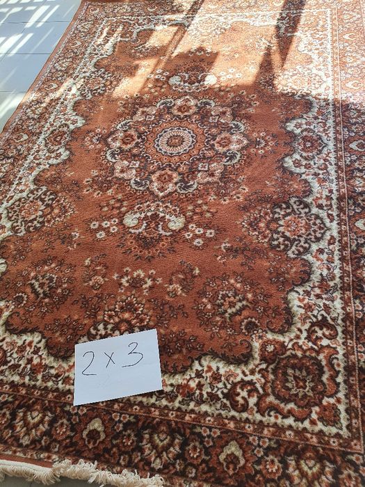 Продам ковёр искусственный производитель Чехия размером 2×3