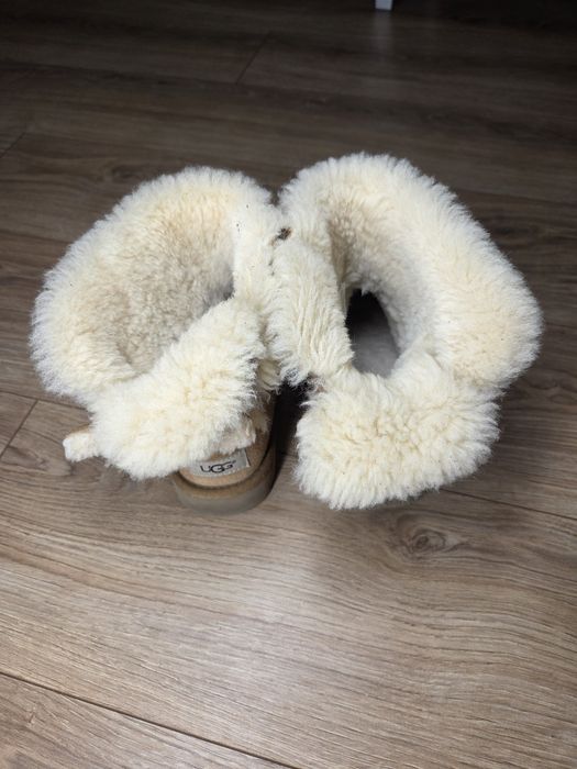 Śniegowce UGG Arielle Classic