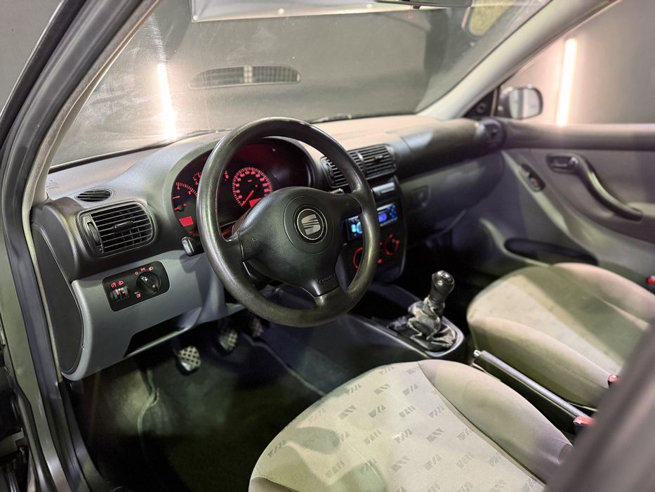 Seat Leon 1.4i                          .
