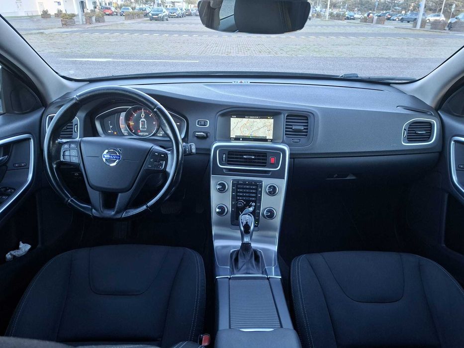 Volvo V60 D4 Cx Automática 2.0 181Cv Diesel 2015 -  Motor Totalmente Revisto