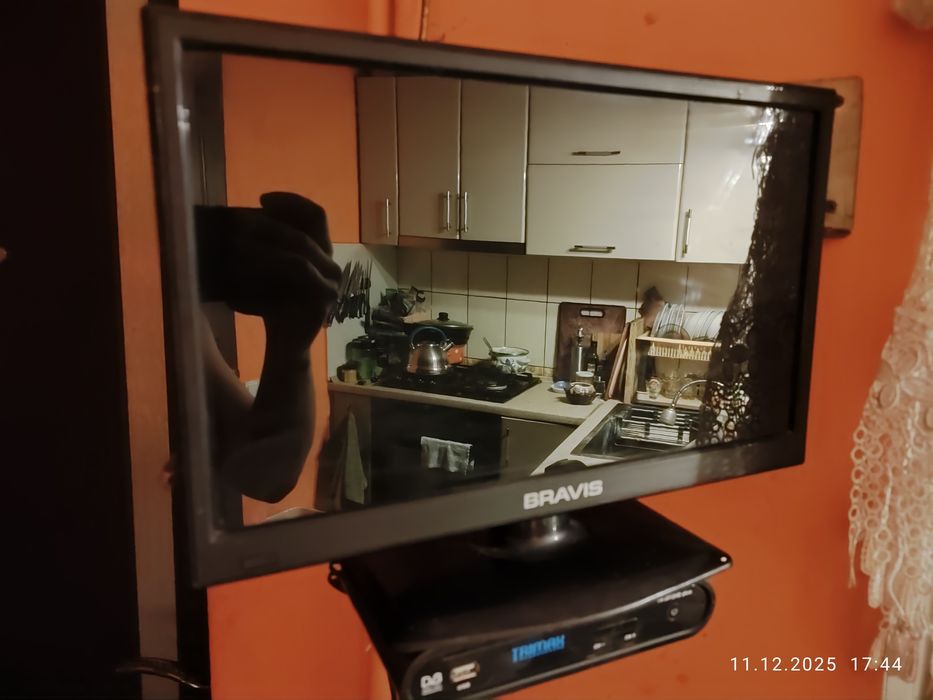 Телевизор bravis