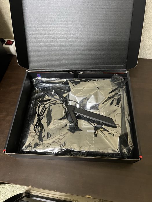 Motherboard Rog Strix X670E-F Gaming Wifi AM5 Com Garantia