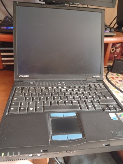 Stary Laptop compaq evo n620c Windows XP