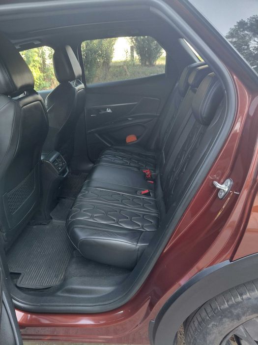 Продам автомобіль Peugeot 3008