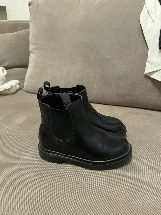 Демісезонні черевики для дівчинки от H&M 24р