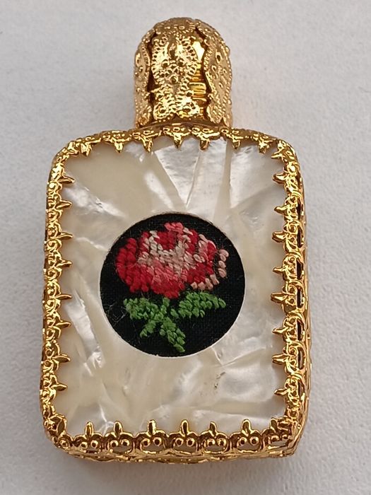 Coleção Mini Frascos Perfume Vintage – Perfume Bottles / Scent Bottles