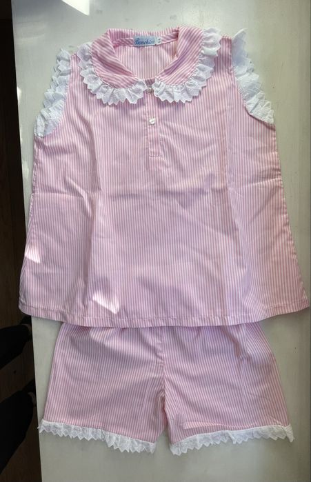 Pijamas NOVOS, da Bonchic para crianca 8 anos