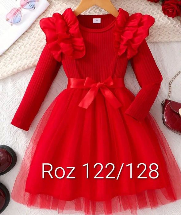 Nowa sukienka z tiulem