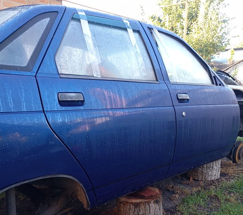 Ваз 2110.бампер.двері