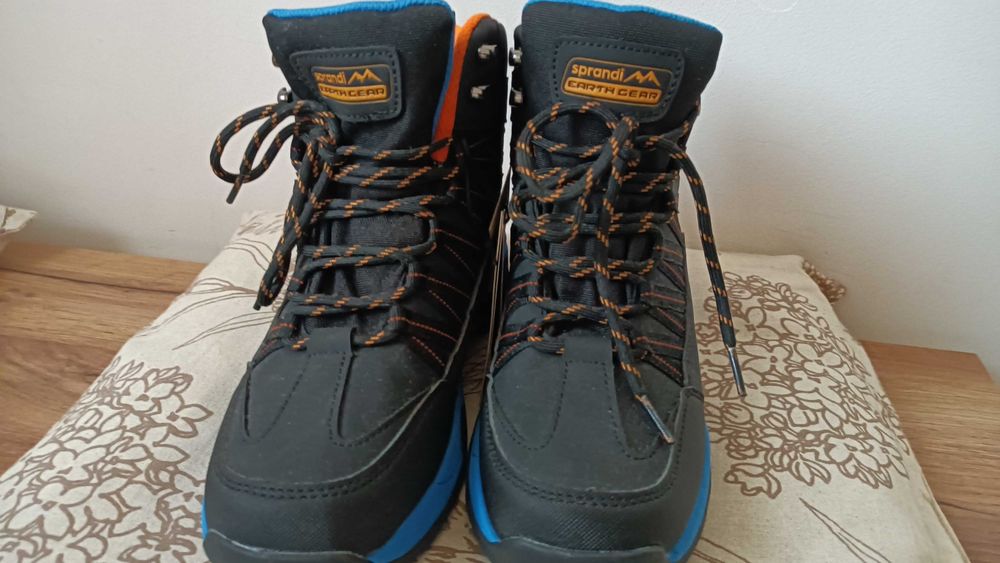 Buty młodzieżowe wodoodporne Sprandi Earth Gear rozm. 39 nowe