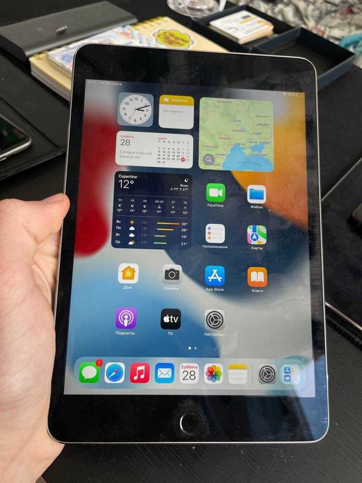 iPad mini 4 працює