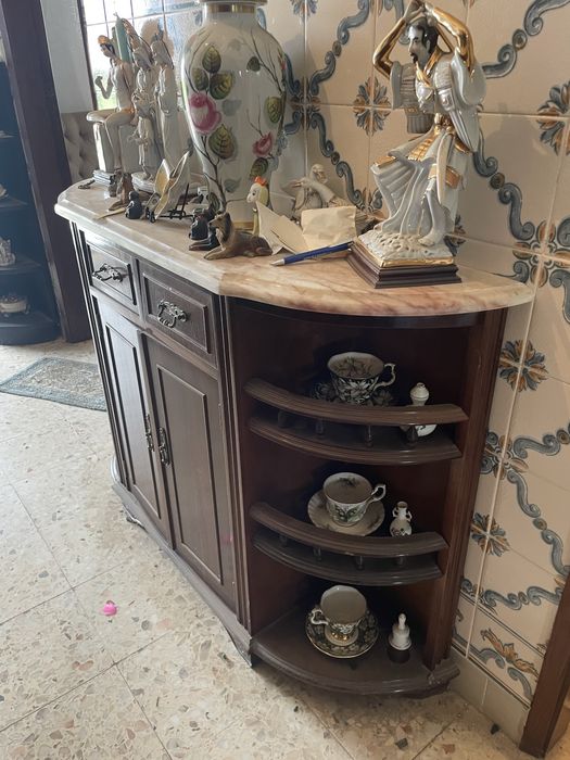 Sapateira com Tampo em Marmore