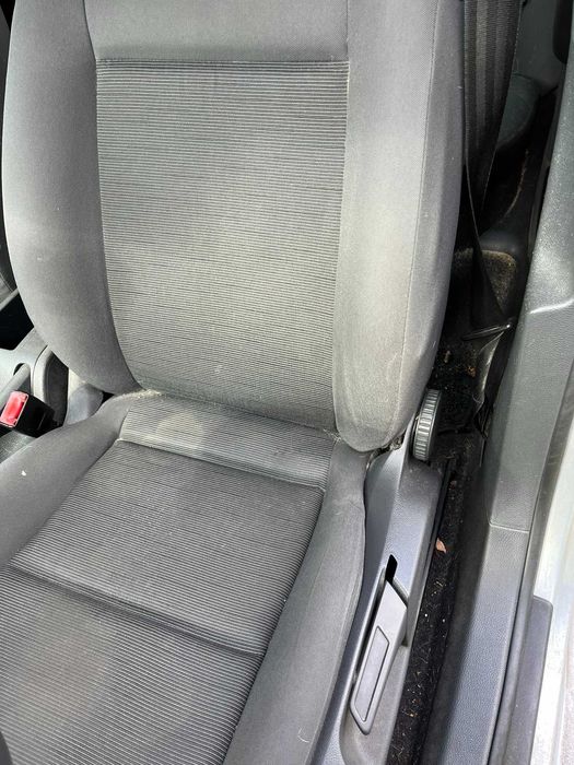 fotel kierowcy przód przedni lewy vw golf v 5 1k0 2003 -2009 hatchback 5 drzwi nie grzany z poduszką airbag
