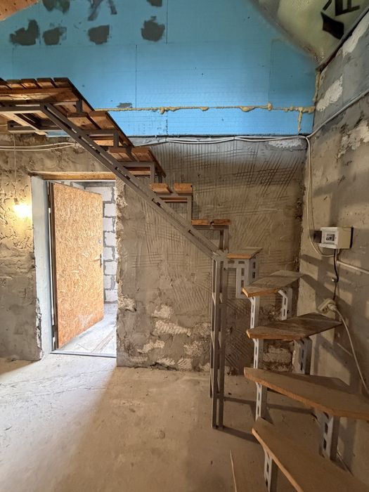 Продаю будинок у Хотянівці біля лісу